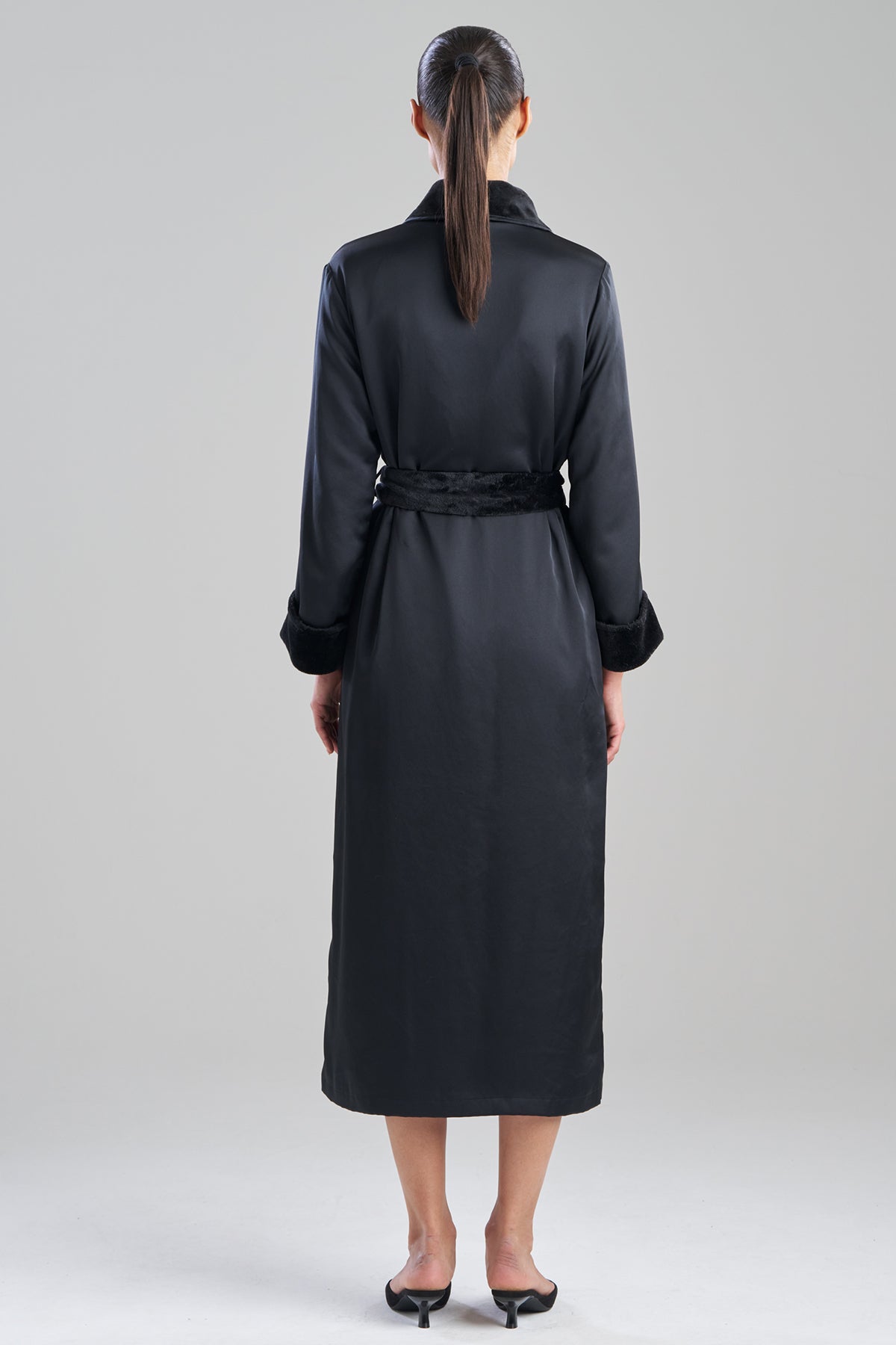Satin Plush Robe Black Natori