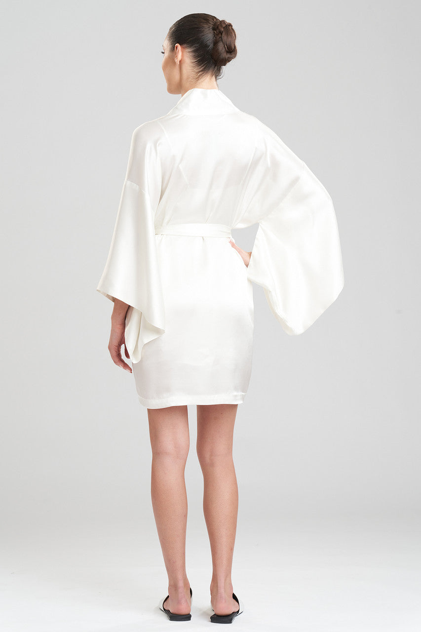 Buy Key Essentials Silk Wrap in Warm White Online Warm White Natori
