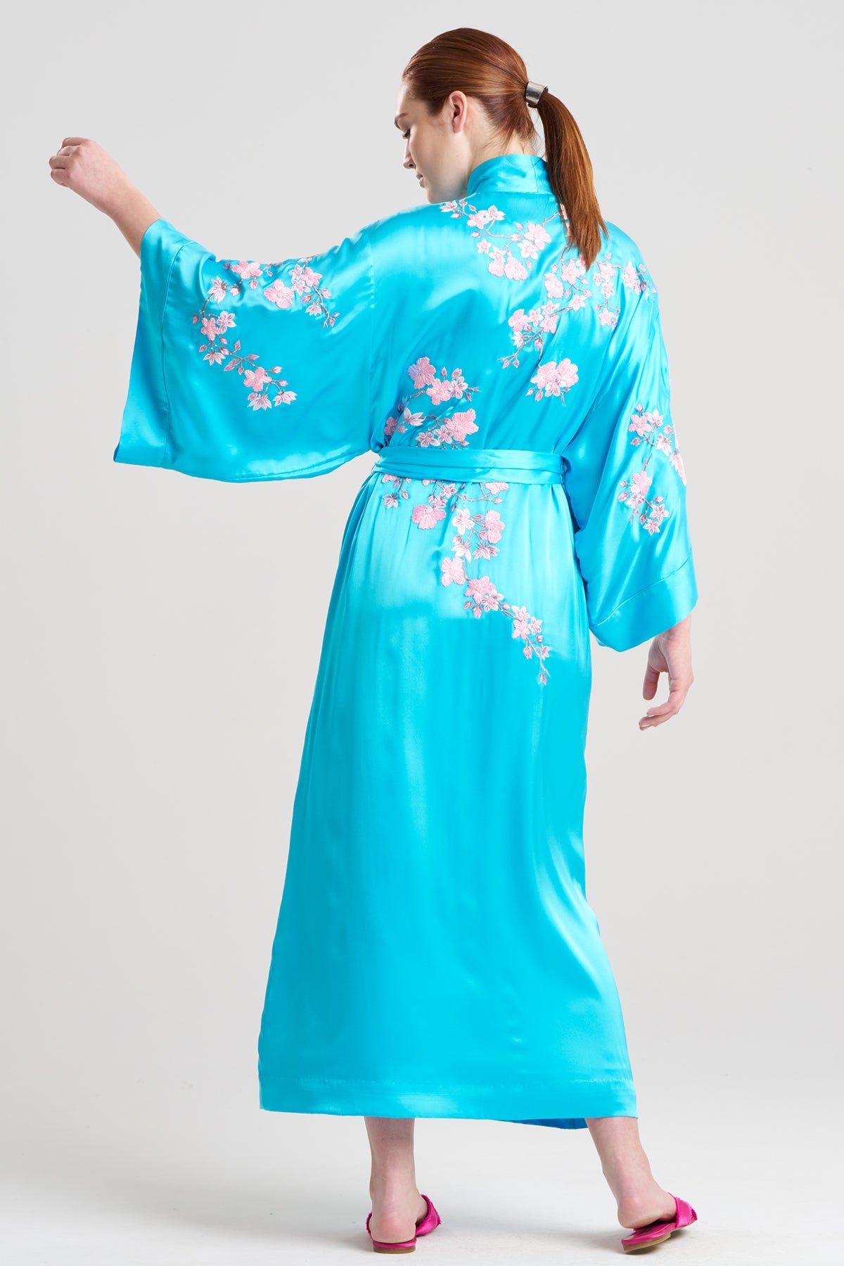Couture Sakura Embroidered Floral Silk Robe Oasis Blue Natori