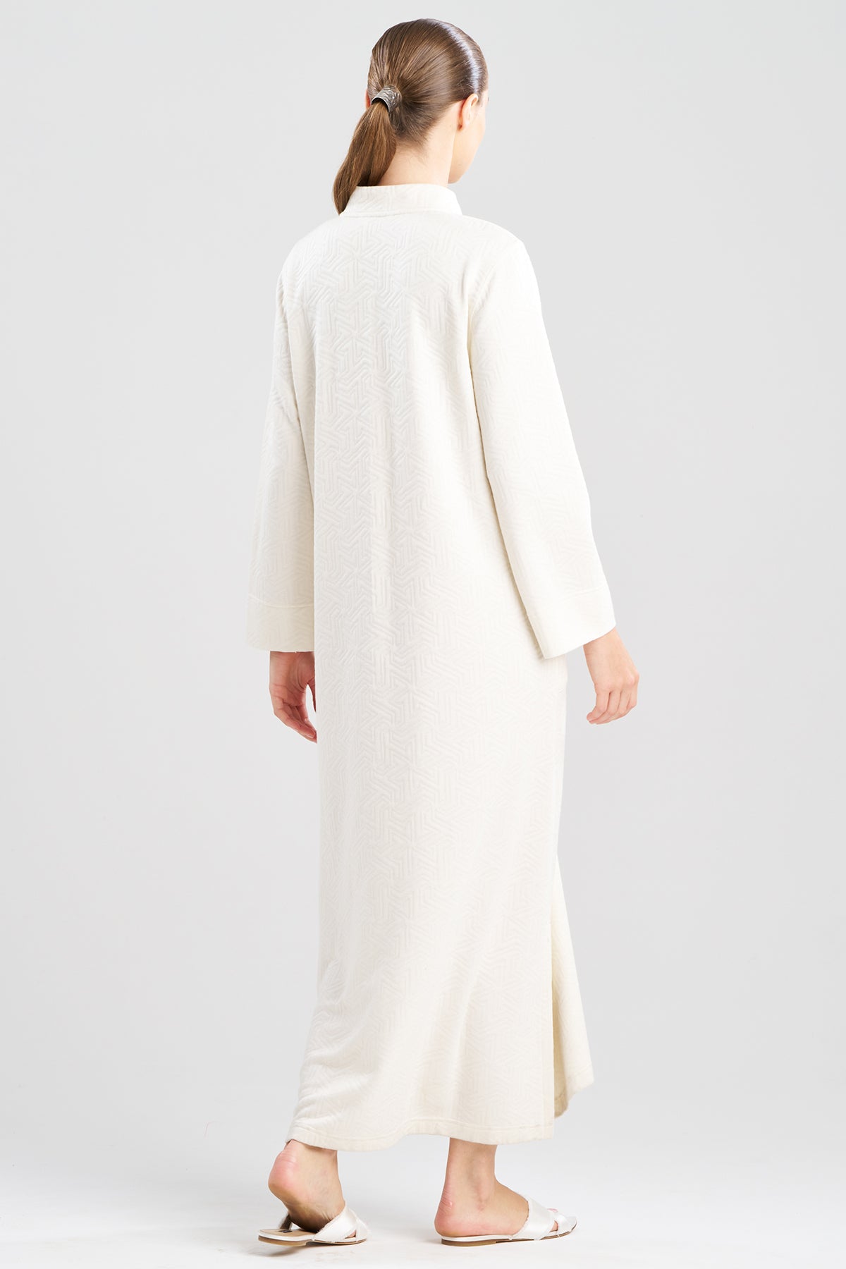 Quilted Geo Knit Jacquard Zip Lounger White Opal Natori