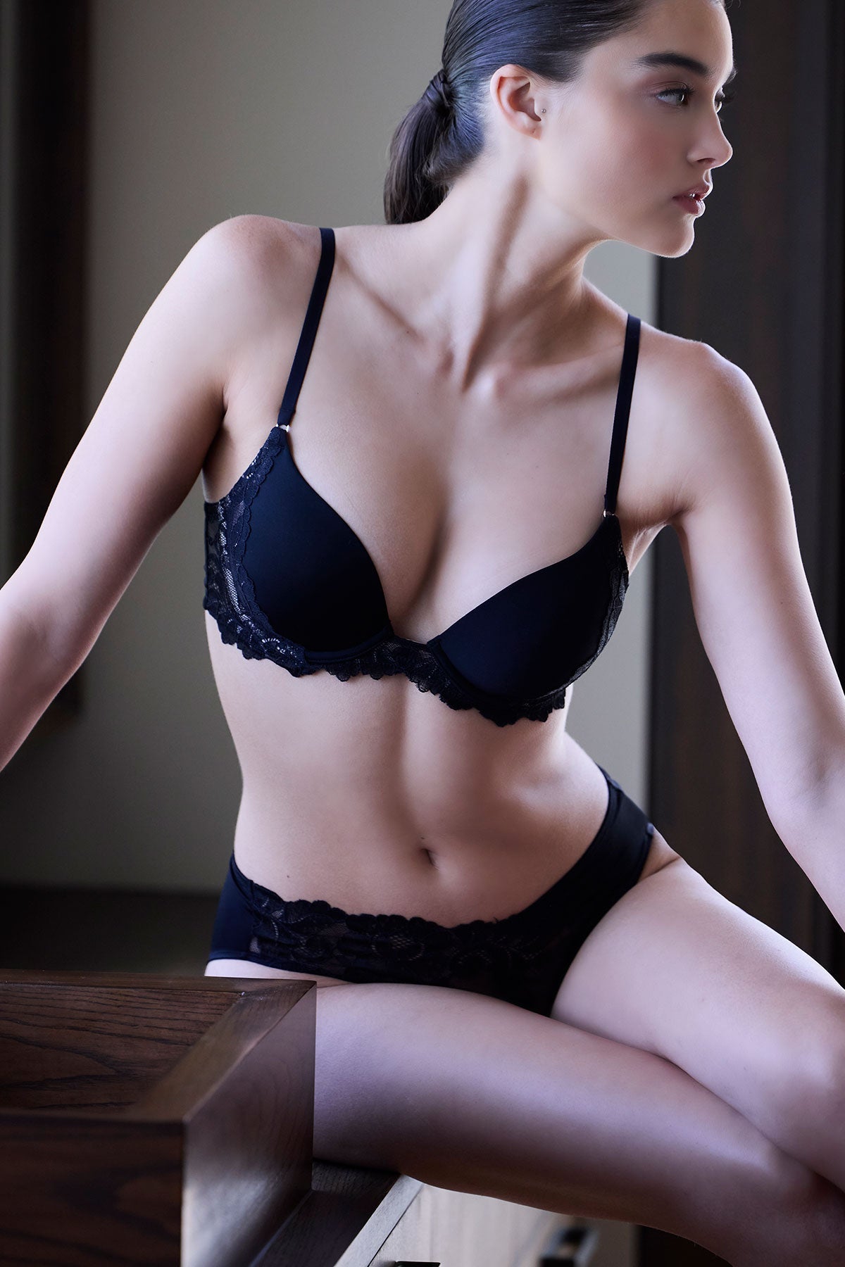 Peony Demi T-Shirt Bra Black/Café Natori