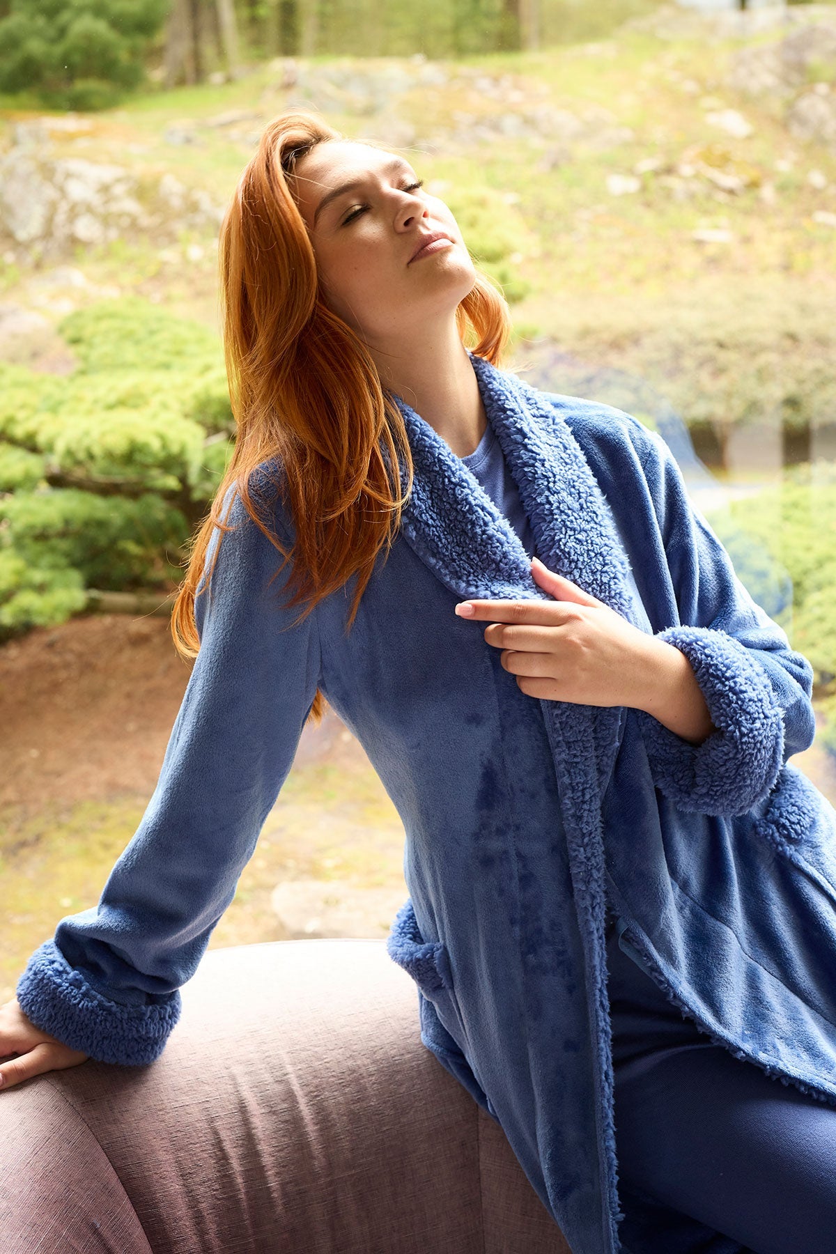 Plush Sherpa Robe Bluefrost Natori