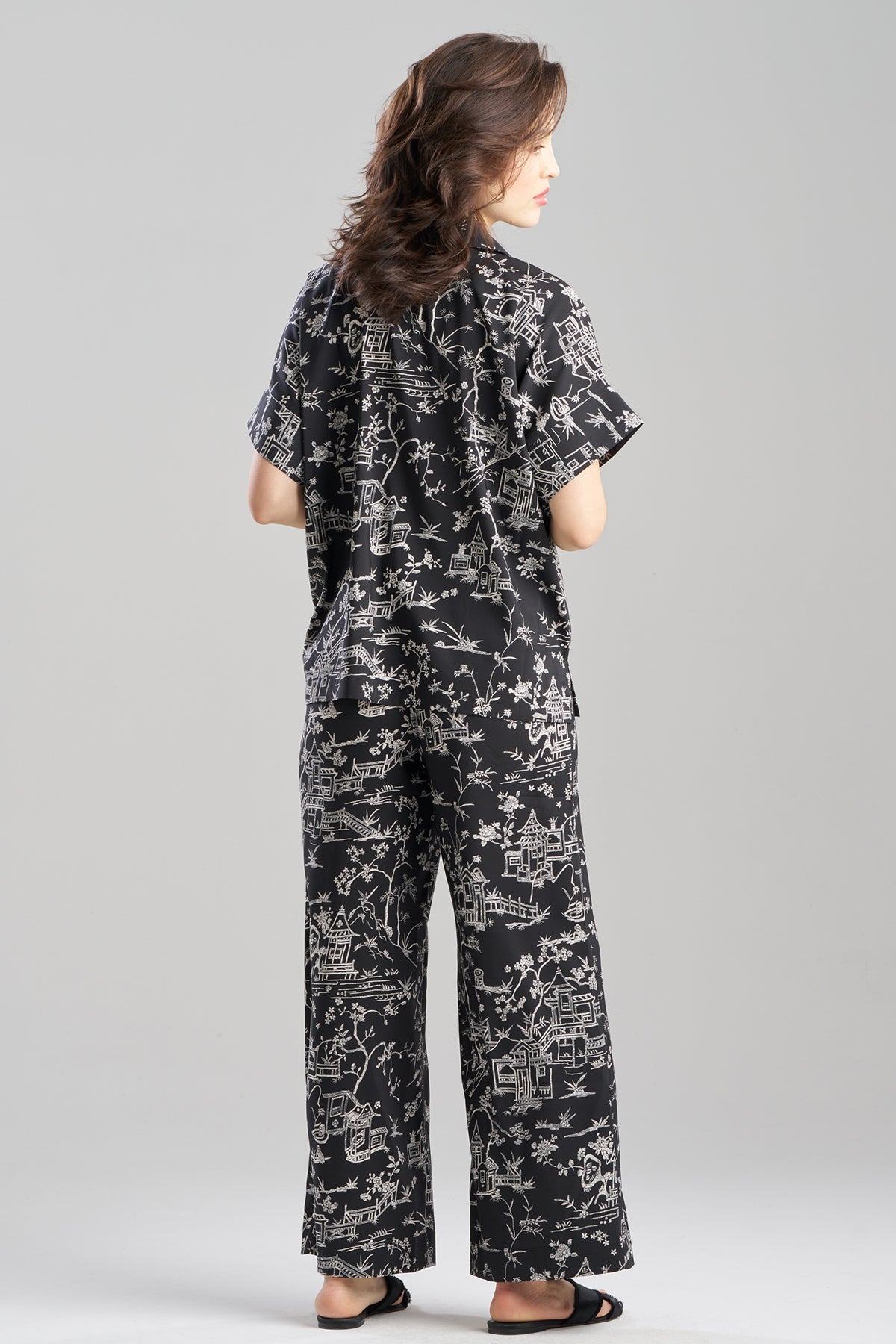 Toile Printed Satin Top Black Natori