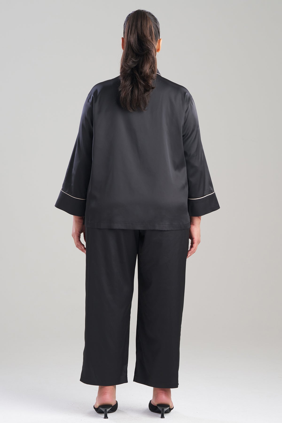 Satin Essentials Notch PJ Set Black Natori