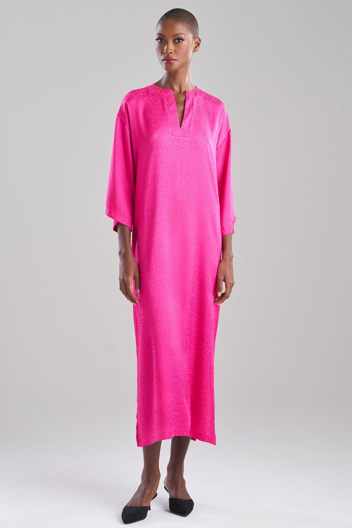 Wilderness Satin Jacquard Caftan Wilderness Pink Natori