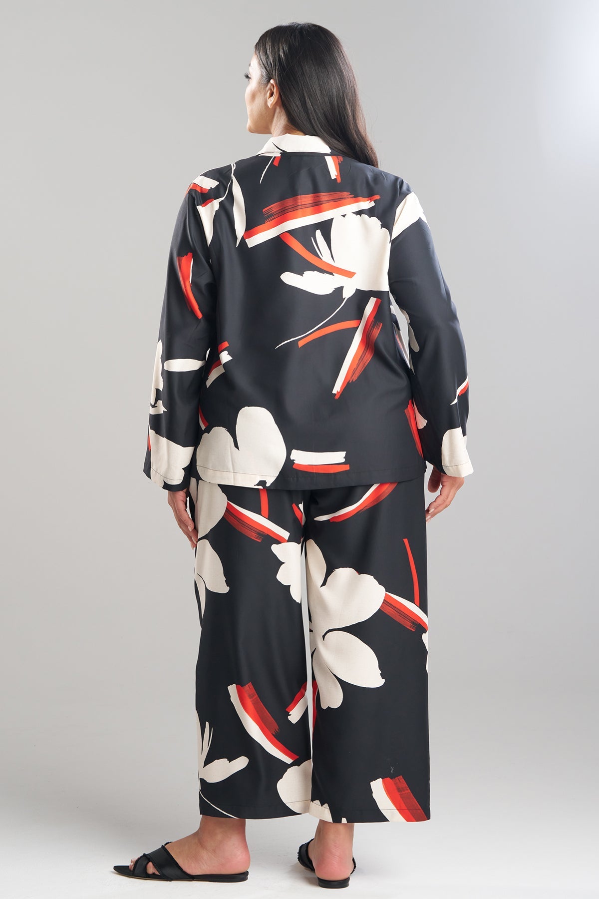 Kami Notch PJ Set Black Natori