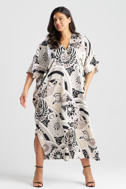 Medallion V-Neck Caftan Black Natori