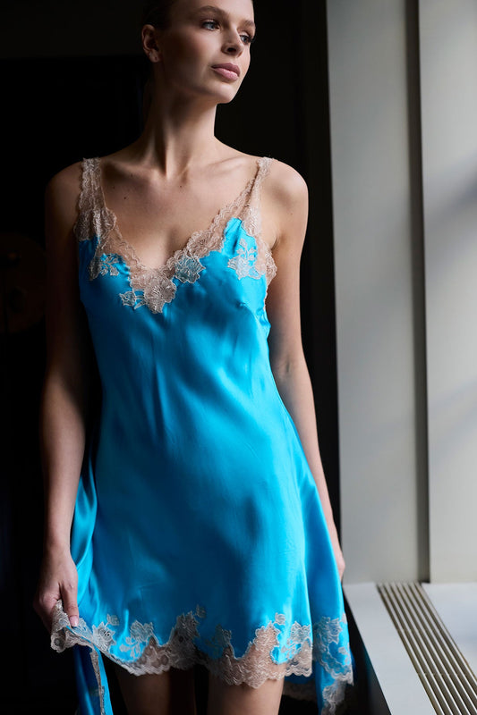 Lolita Lace V-Neck Silk Chemise Azure/Nude Natori