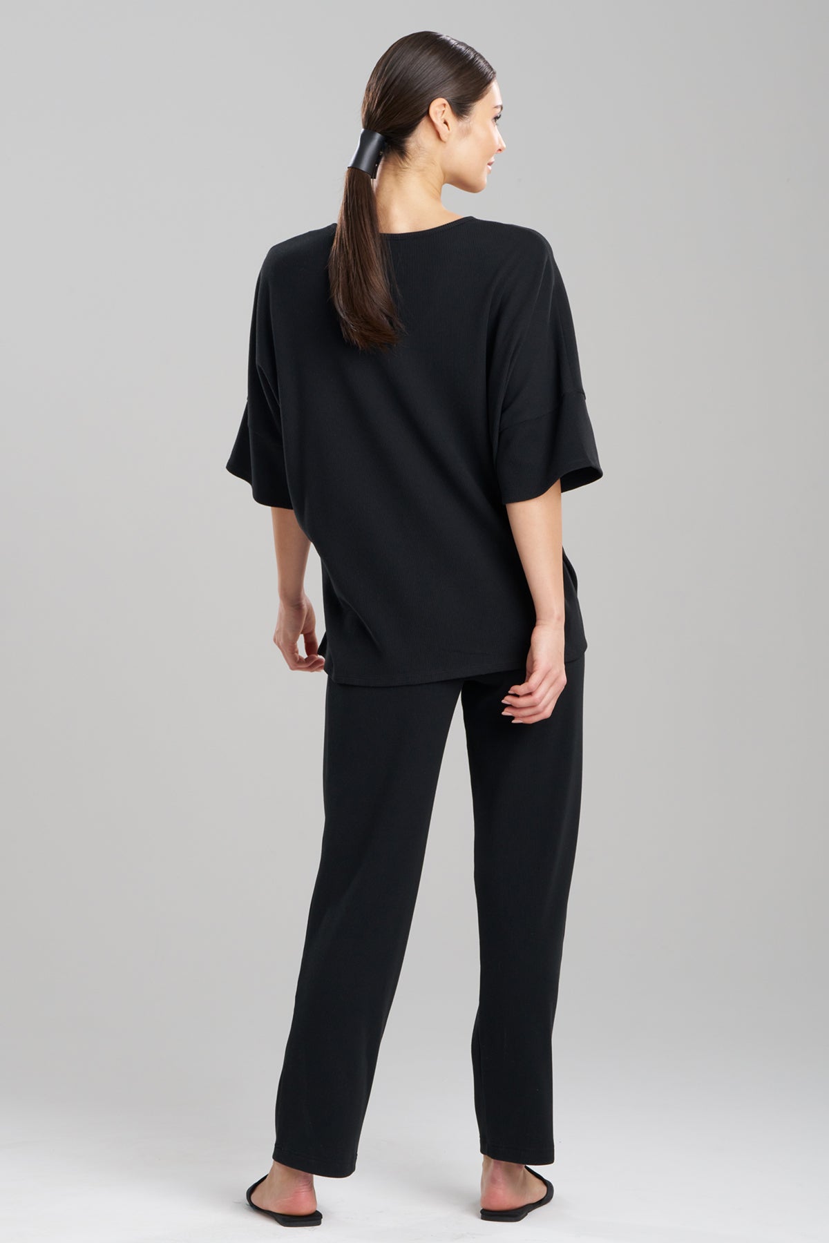 Tranquility Waffle V-Neck Top Black Natori