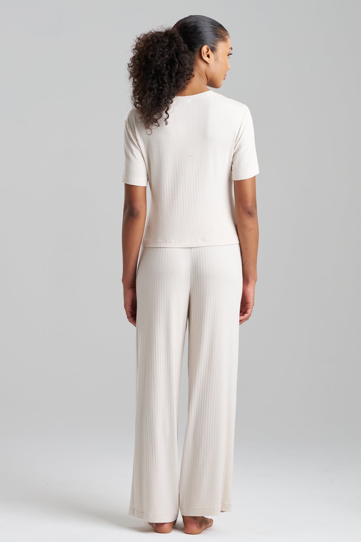Skye Rib Ease Short Sleeve Top Ecru Natori