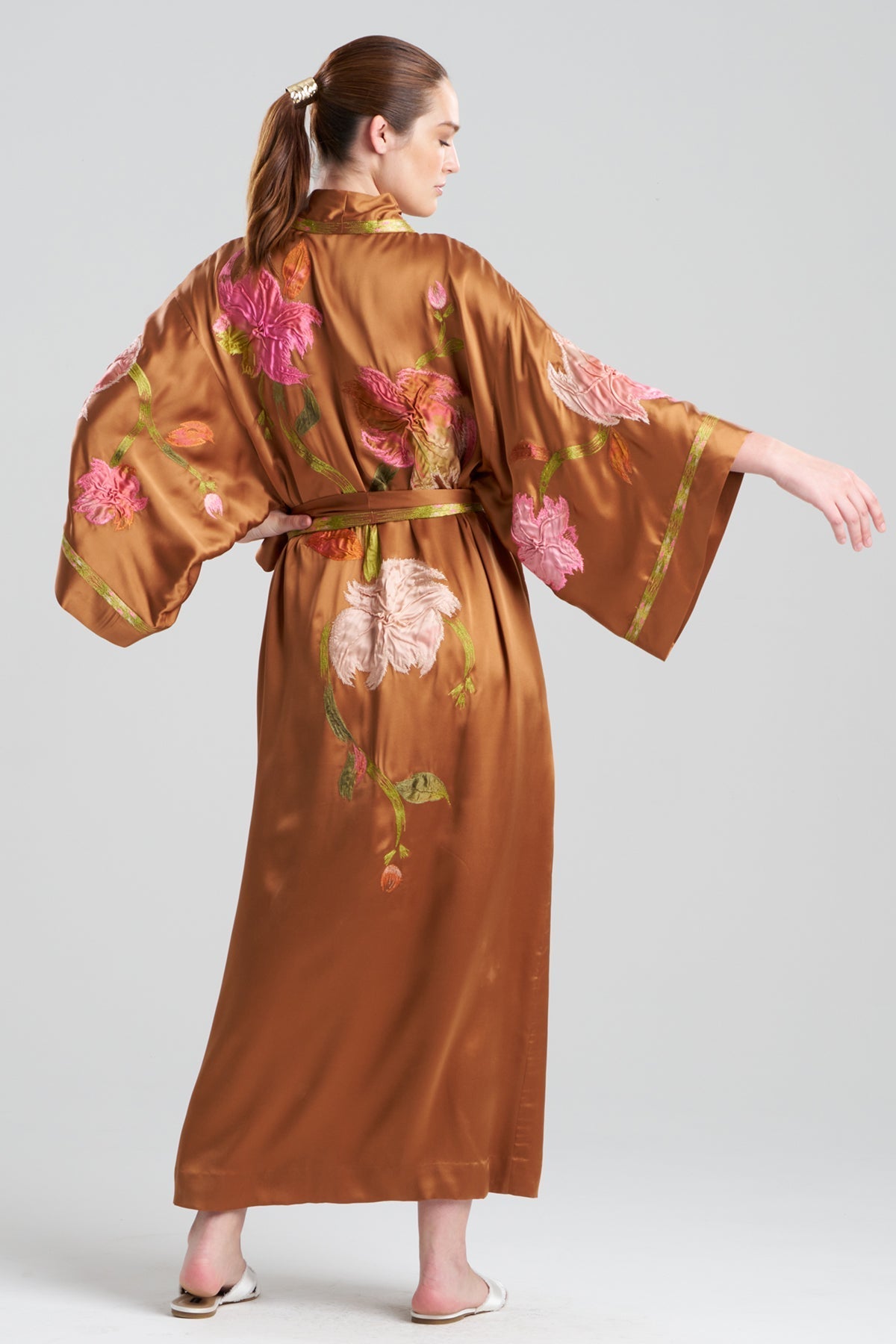 Couture Brushstroke Embroidered Silk Robe Gold Rush Natori