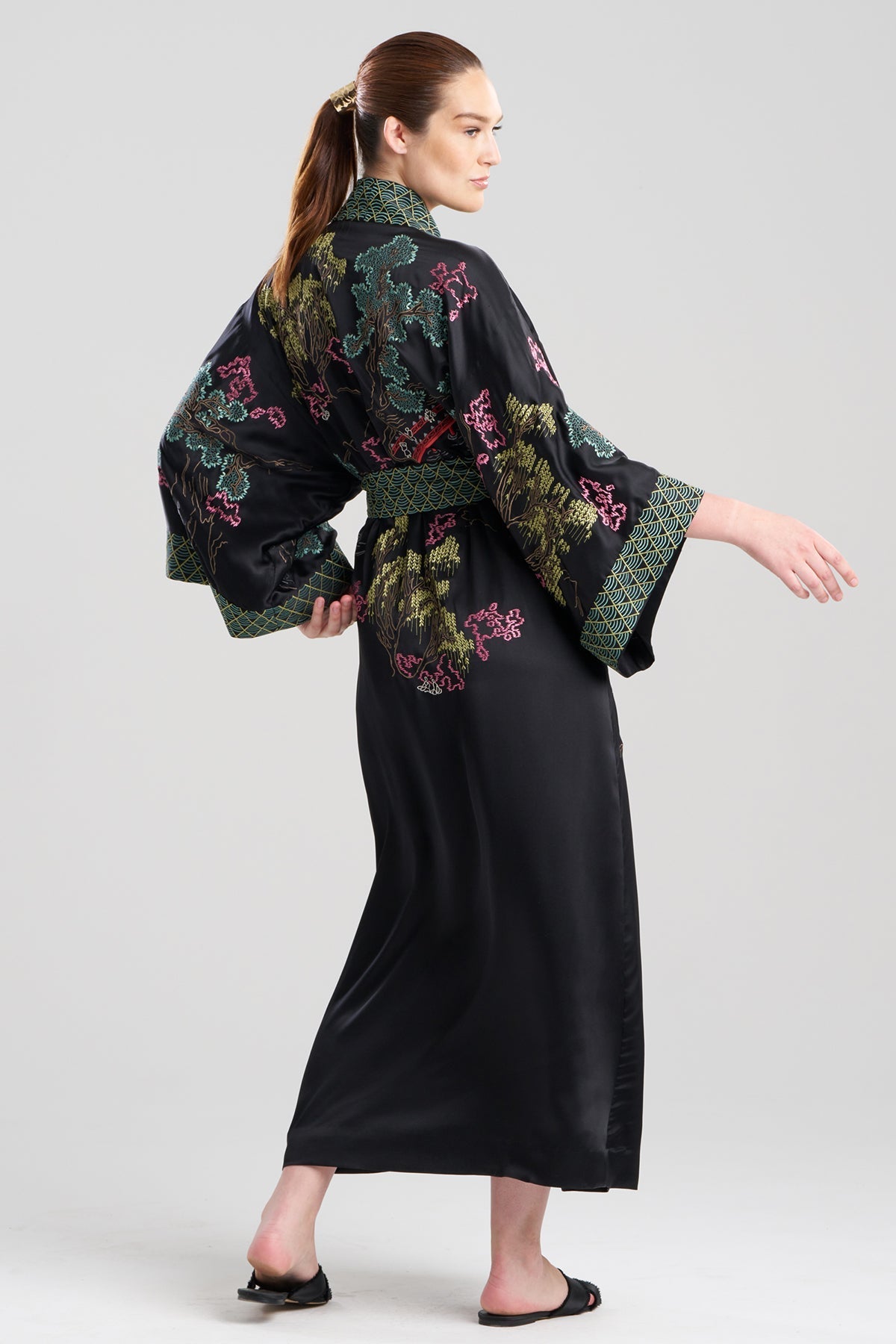 Couture Nara Silk Robe Black Multi Natori