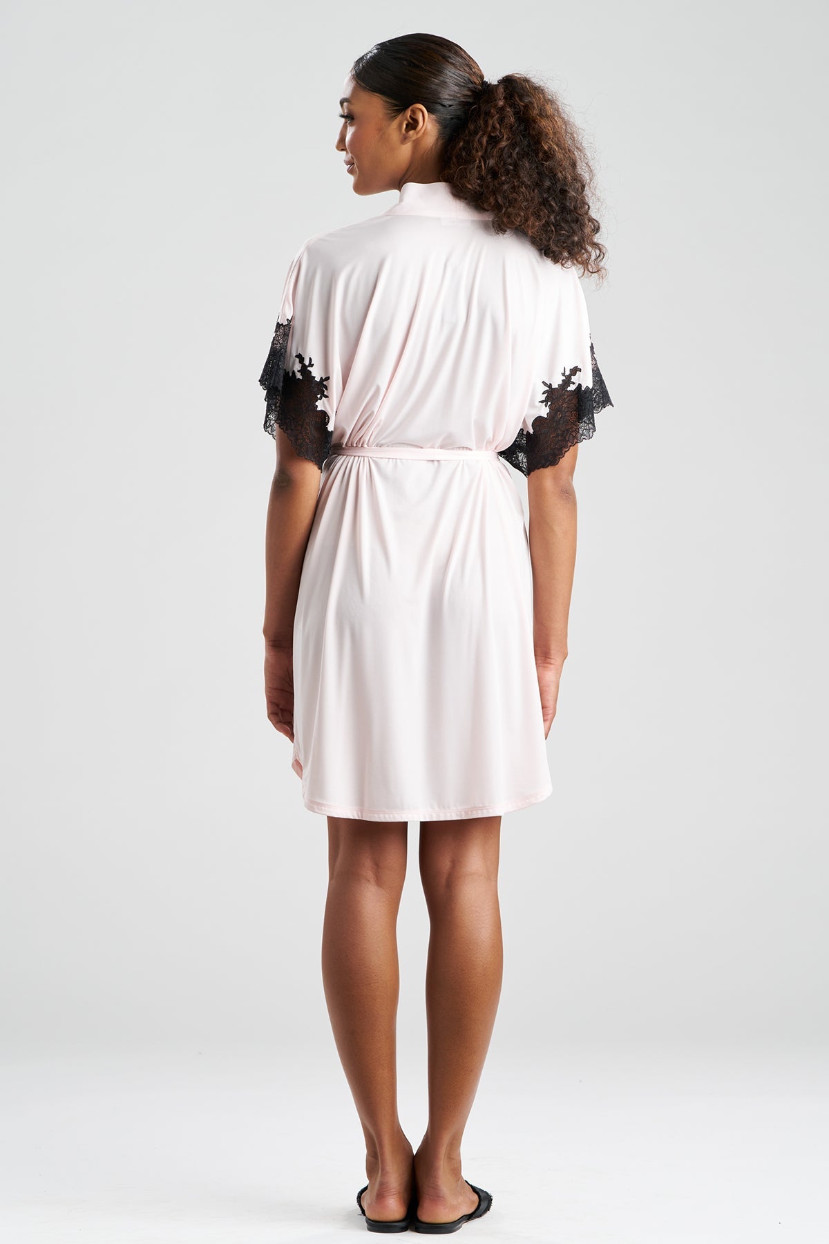 Enchant Short Wrap Pink/Black Natori