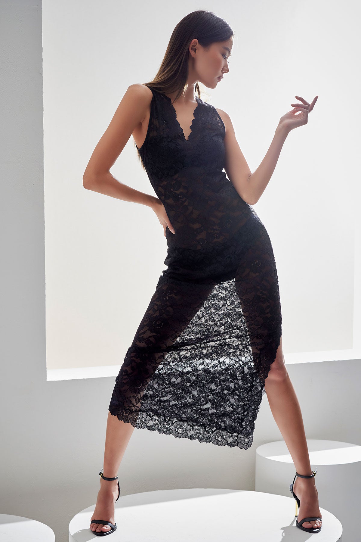 Peony Allover Lace V-Neck Slip Dress Black Natori