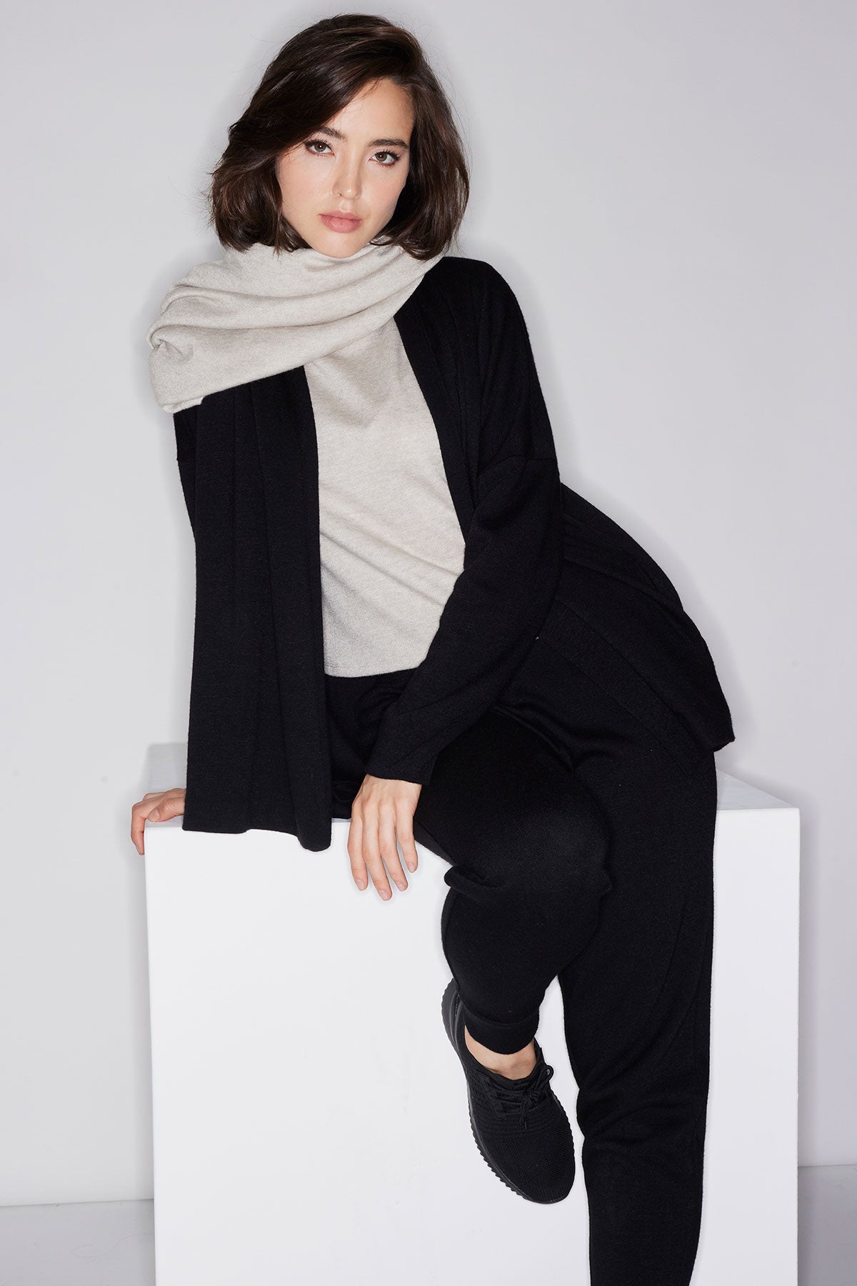 Himalaya Sweater Knit Joggers Black Natori