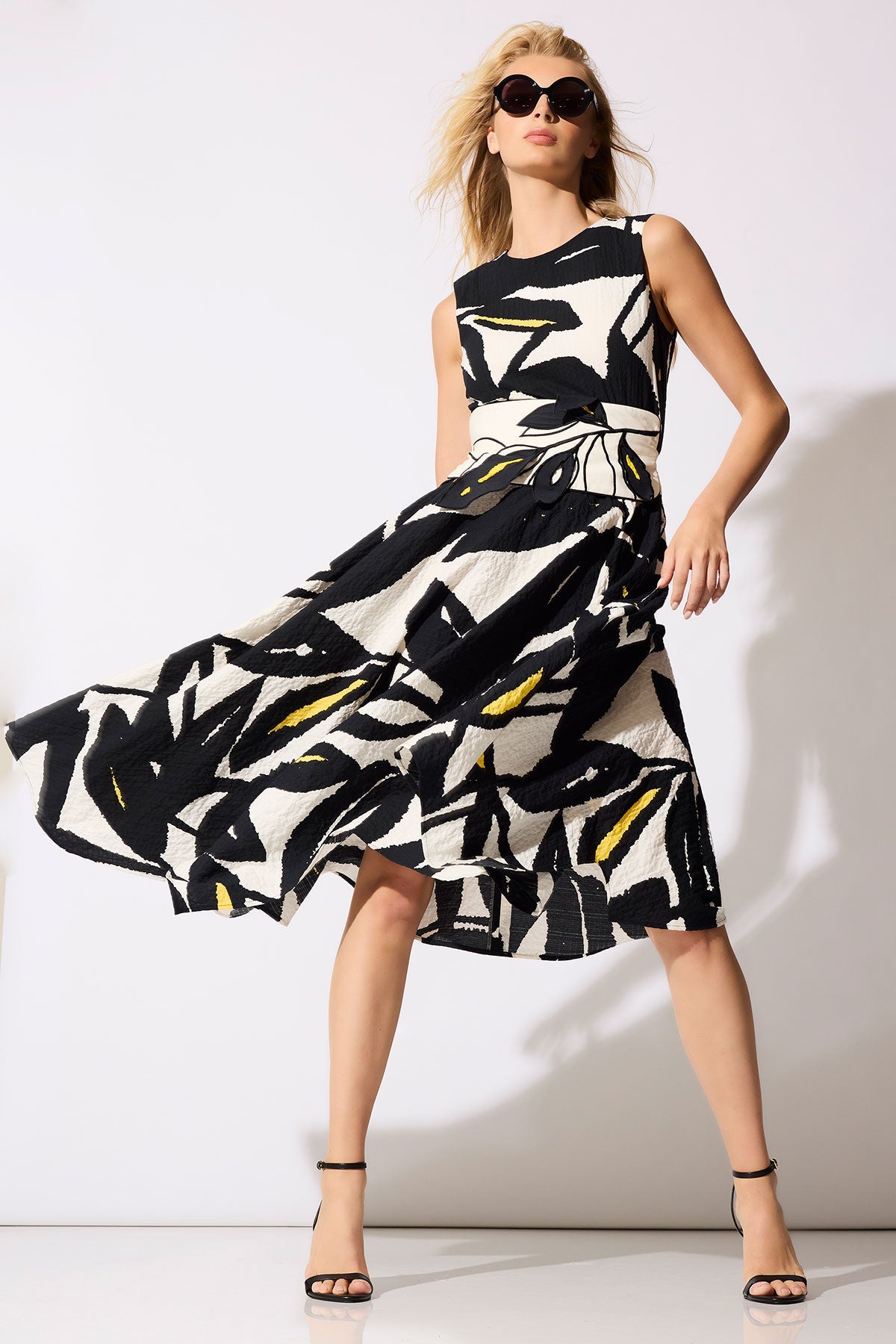 Leaf Matelassé Cotton Origami Maxi Dress Ivory/Black Natori