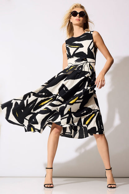 Leaf Matelassé Cotton Origami Maxi Dress Ivory/Black Natori