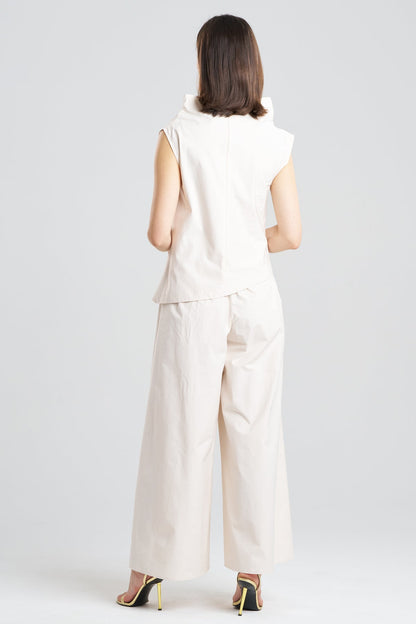 Tech Cotton Taffeta Asymmetric Funnel Neck Top Ivory Natori