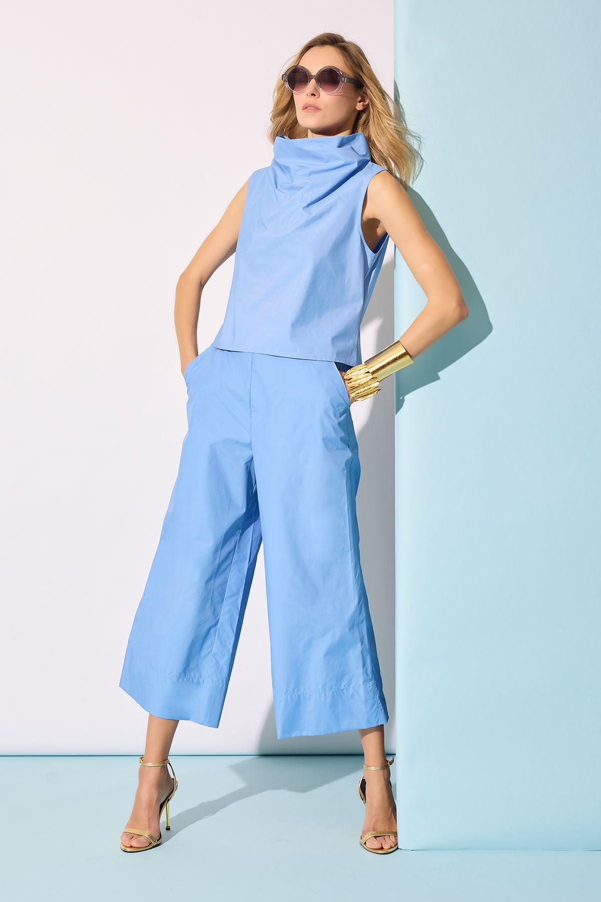 Techno Poplin Cowl Top Blue Iris Natori