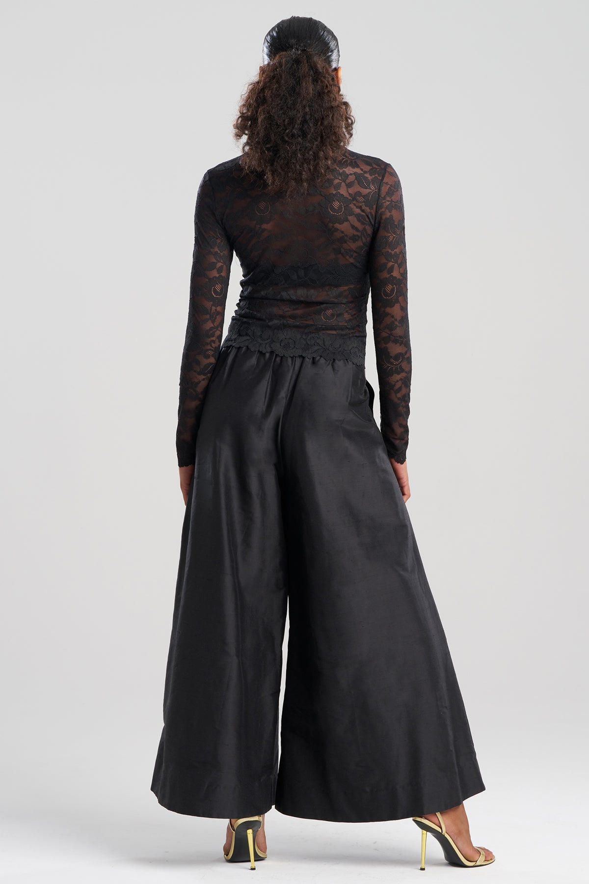 Peony Allover Sheer Lace Top Black Natori