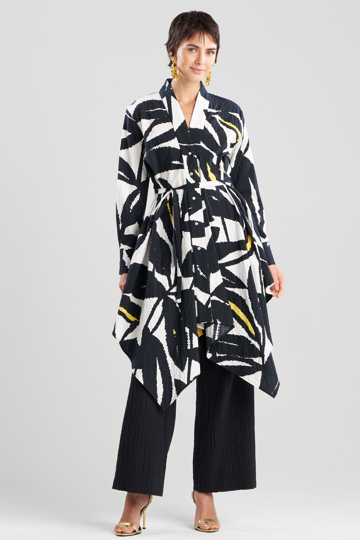 Leaf Matelassé Cotton Handkerchief Tunic Ivory/Black Natori