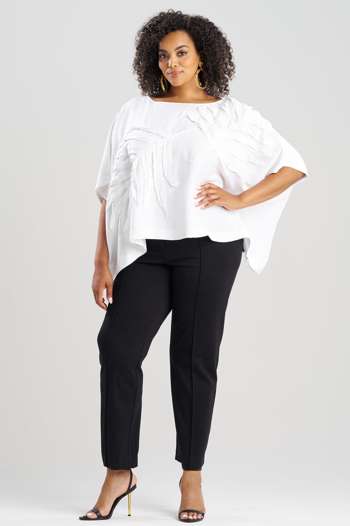 Light Weight Linen Embroidered Caftan Top White Natori