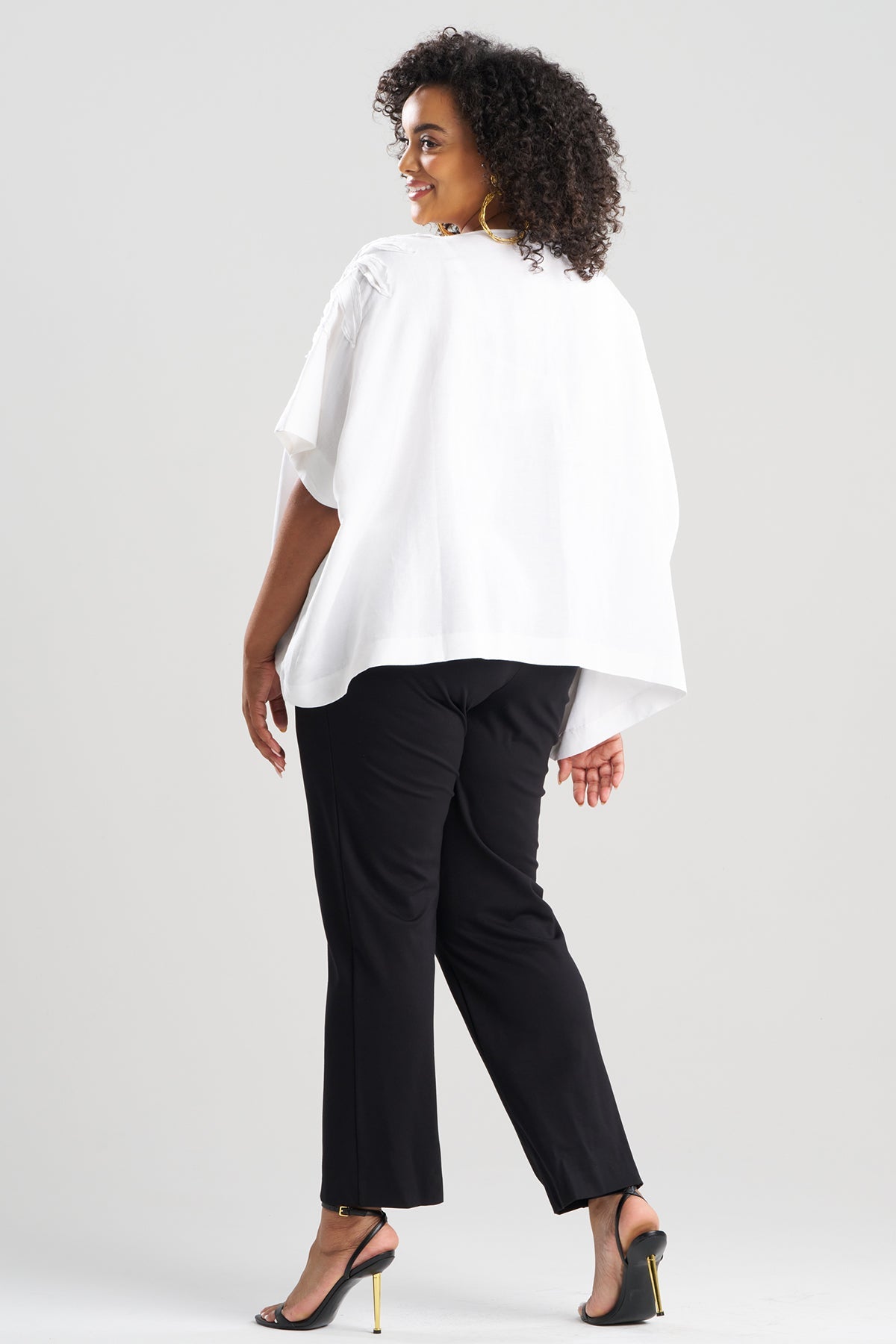 Light Weight Linen Embroidered Caftan Top White Natori