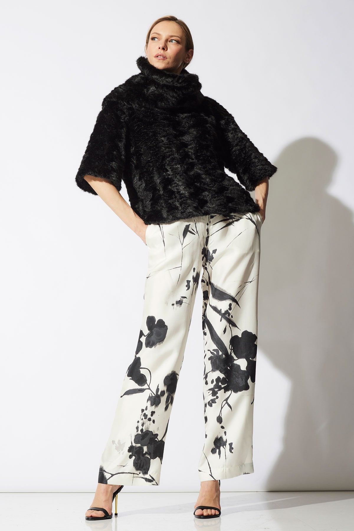 Astrakhan Faux Fur T-Shirt Top Black Natori