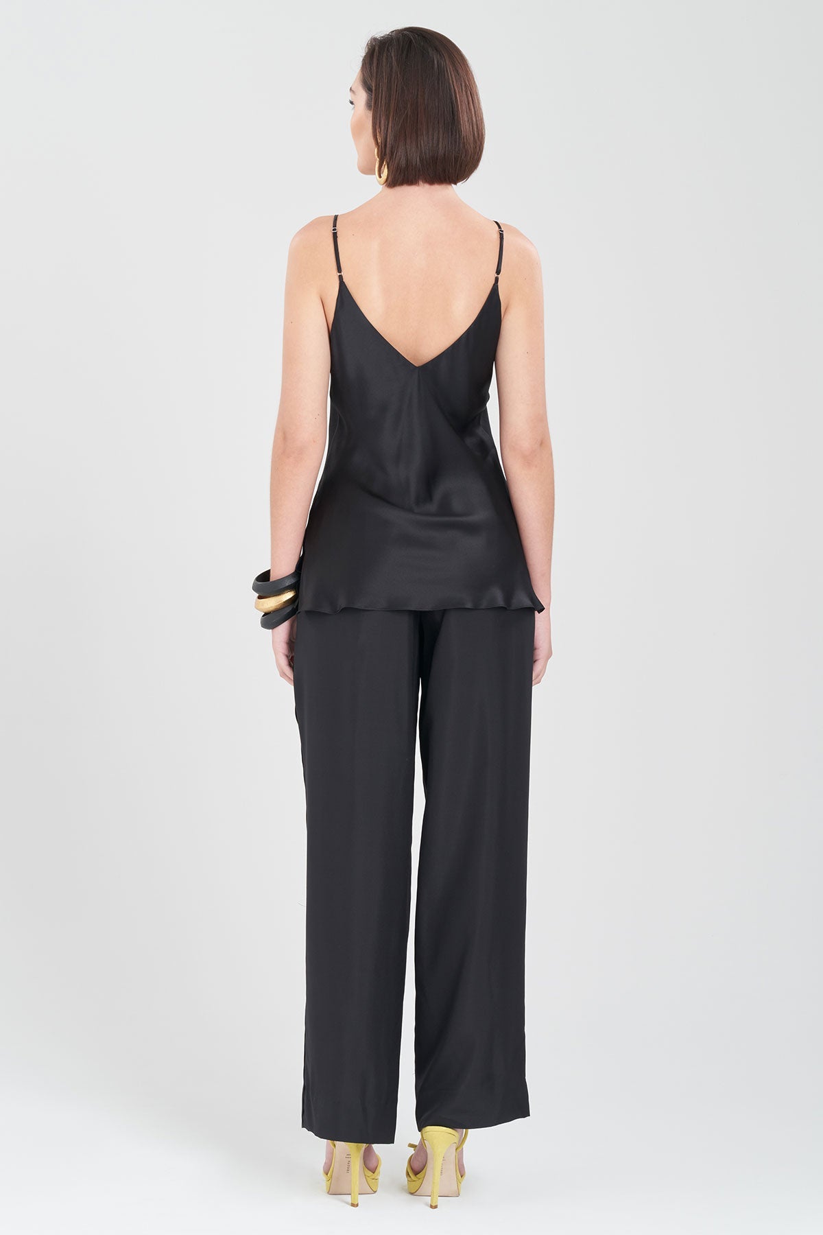 Key Essentials V-Neck Silk Cami Black Natori