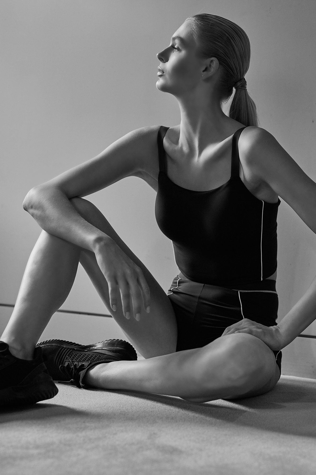 Explore Sport Shorts Black/White Natori