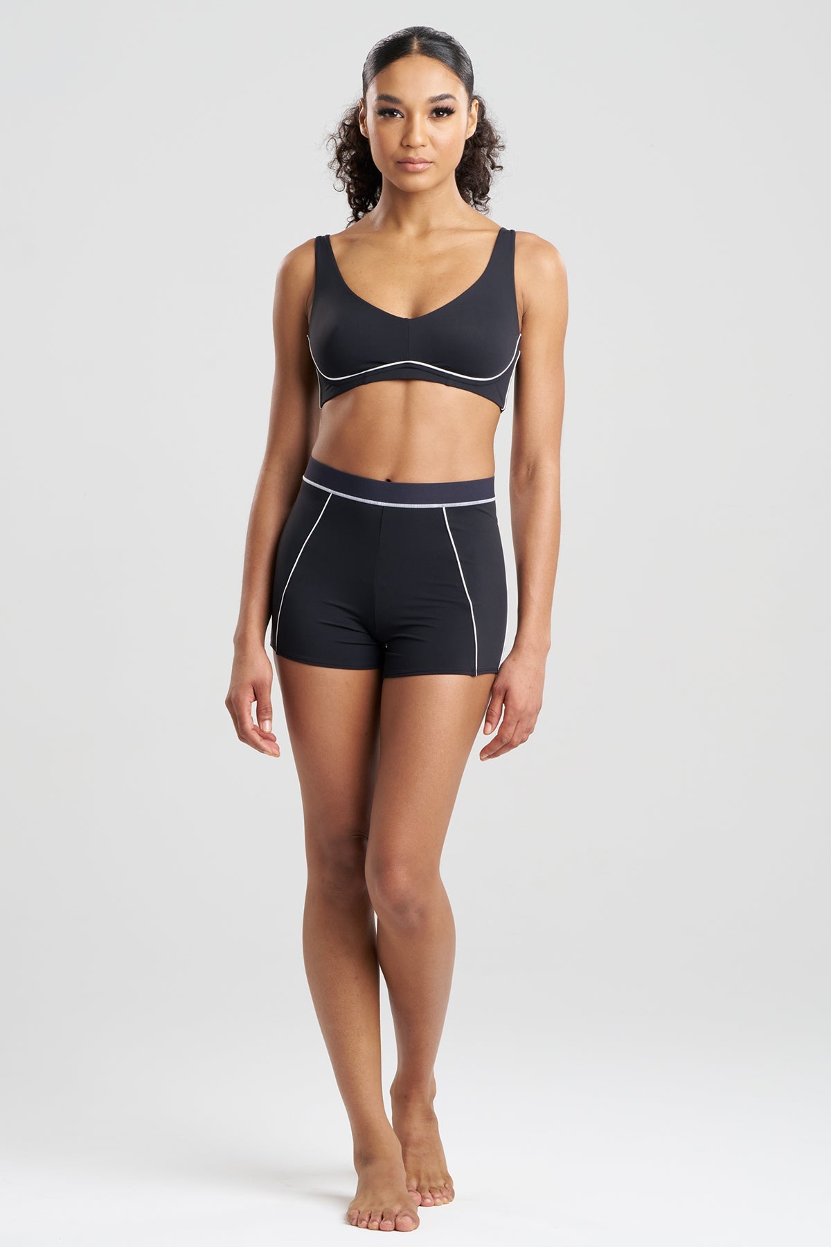 Explore Sport Shorts Black/White Natori