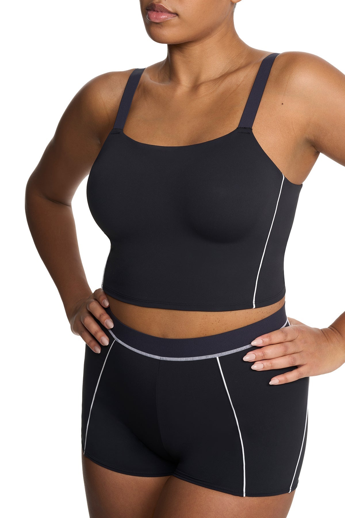 Explore Sport Shorts Black/White Natori