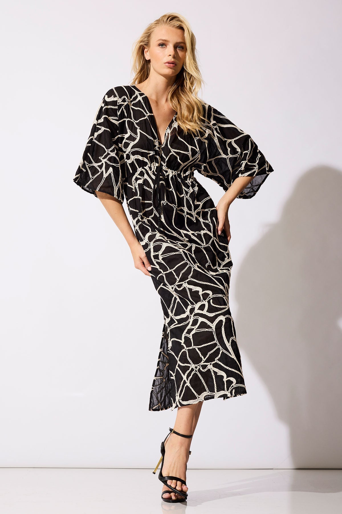 Butterfly Embroidery Cotton Caftan Black Natori