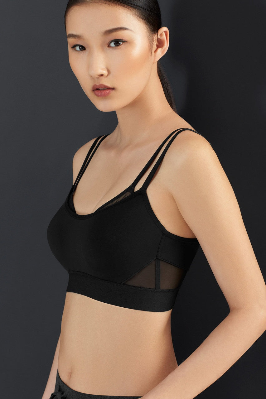 Buy Gravity Contour Underwire Sports Bra in Black Online Black Natori