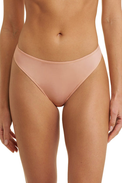 Persuasion Thong Cameo Rose Natori