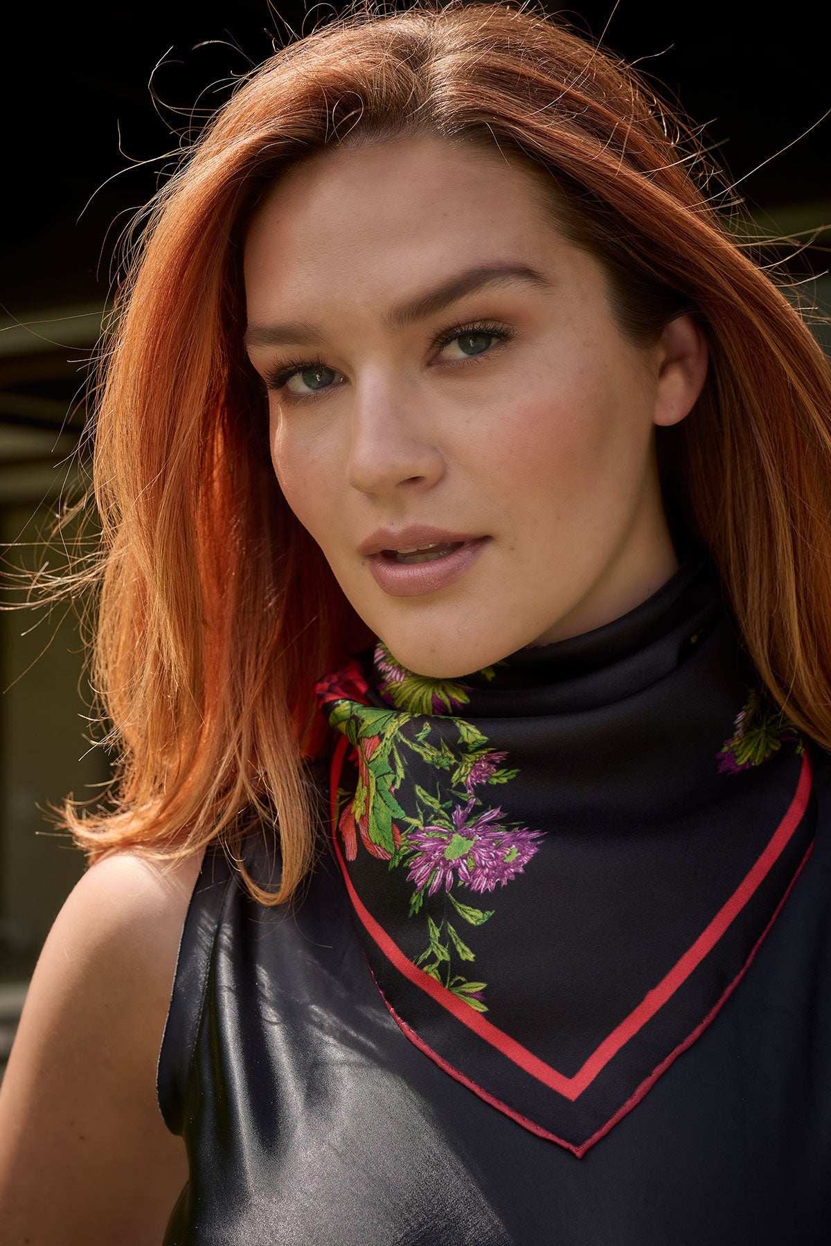 Silk Scarf Chrysanthemum Black Natori