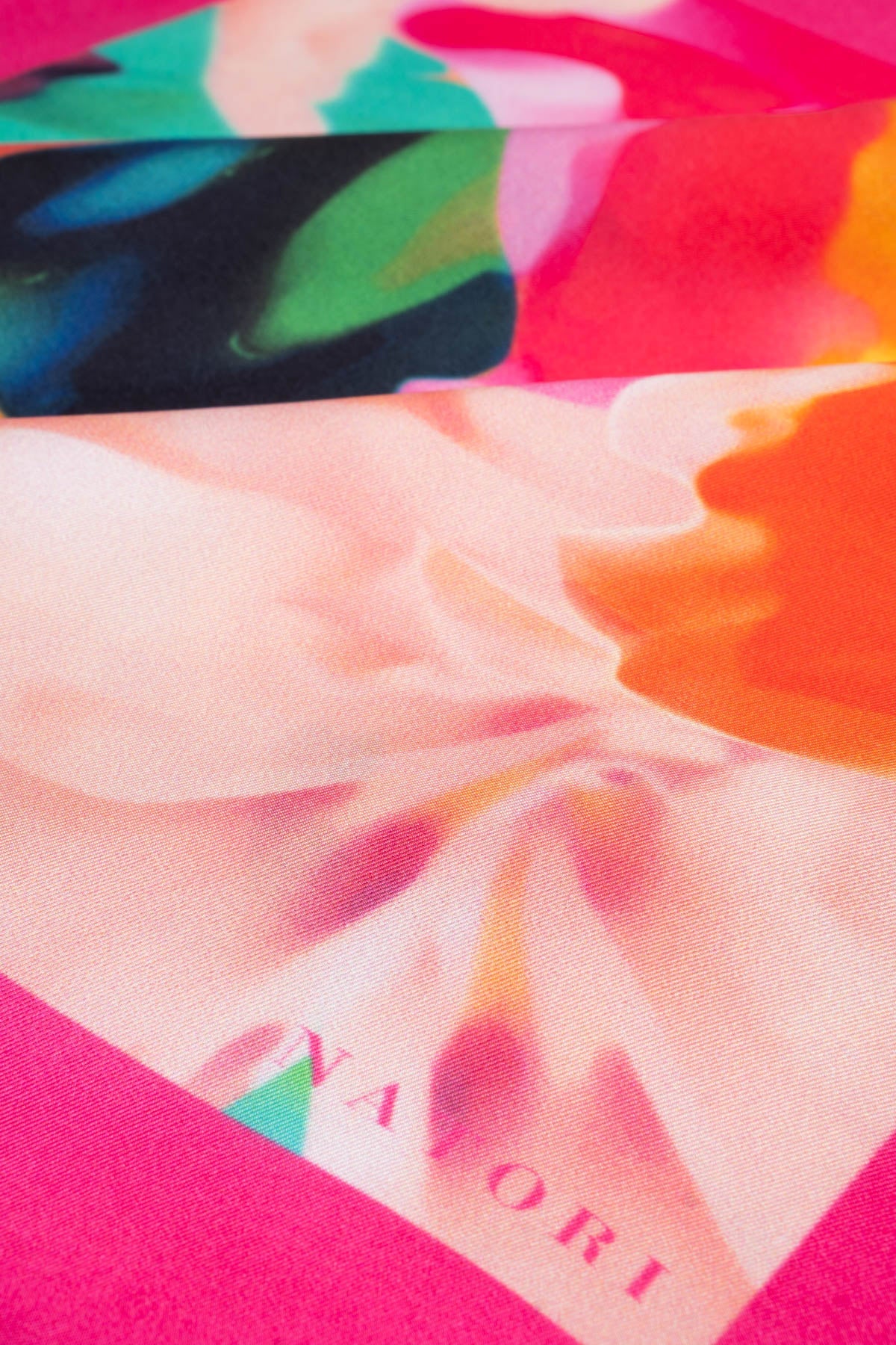 Silk Scarf Garbo Pink Multi Natori