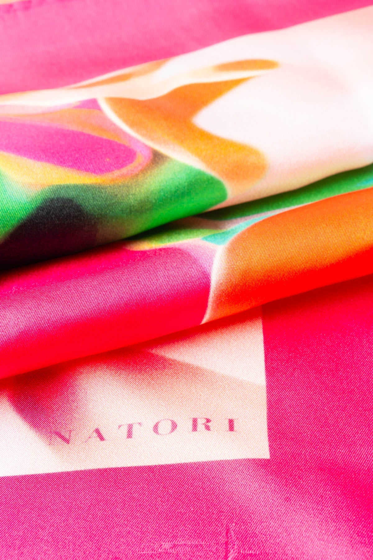 Silk Long Scarf Garbo Pink Multi Natori