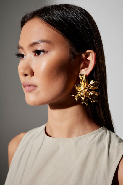Gold Plated Brass Floral Earrings Gold Natori