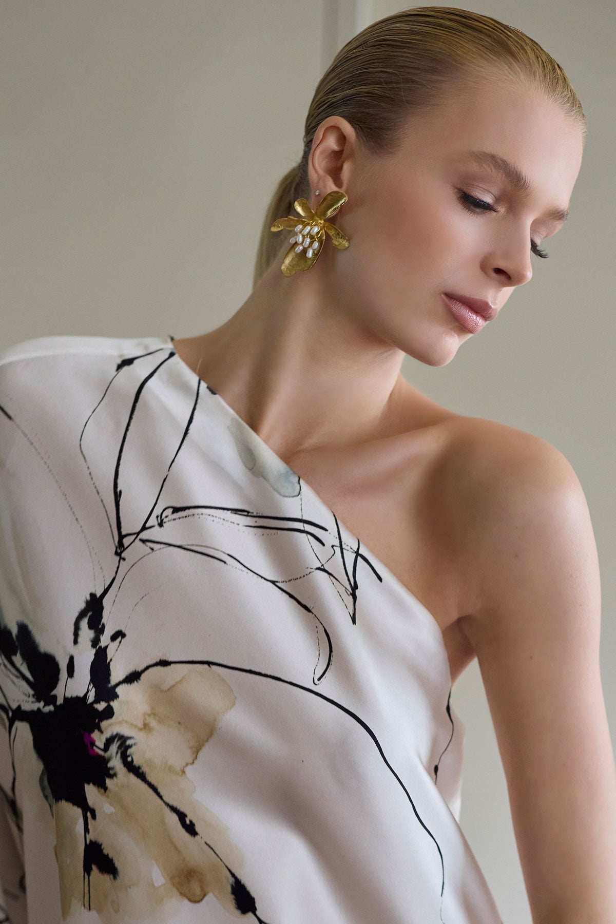 Fresh Water Pearl & Gold Plated Peony Cluster Pierced Earrings Gold Natori