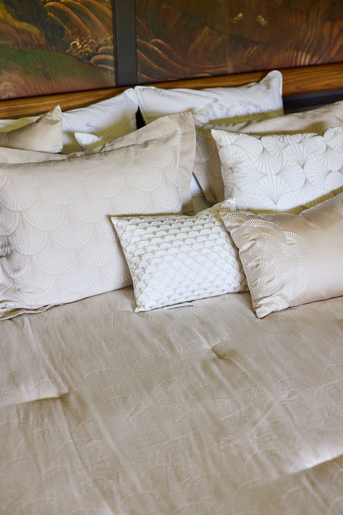Ogee Fan Jacquard 3 Piece Comforter Mini Set Beige Natori